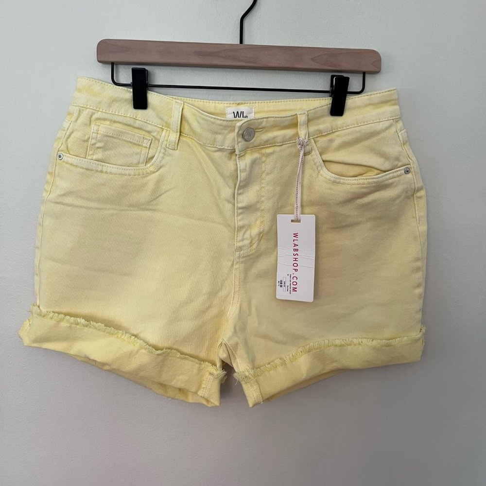 NWT Size 31 Yellow Washlab Shorts